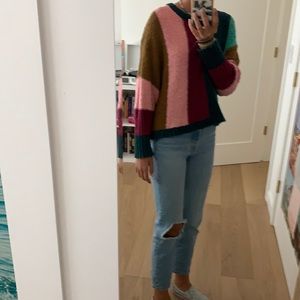 Barely worn cute colorful nit sweater. Billabong.